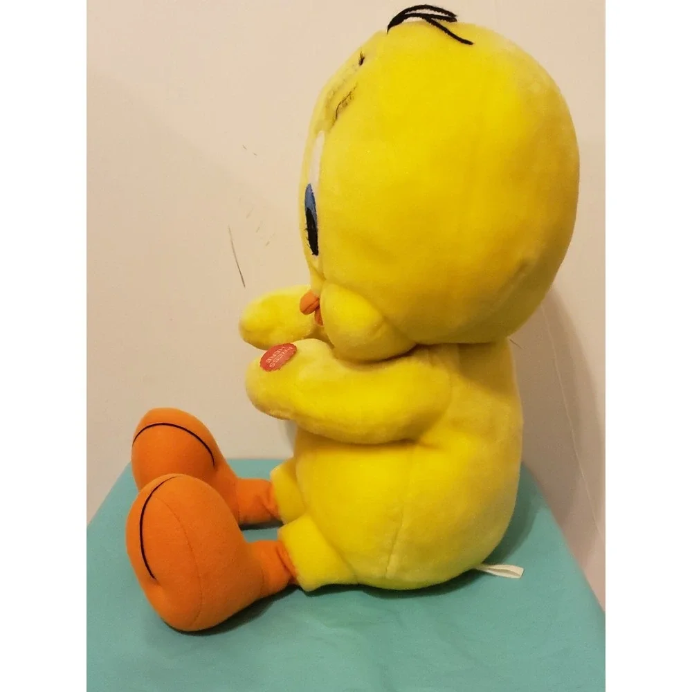 Tweety‎ Bird Electronic Dancing Plush Toy Looney Tunes Sings in Arabic? Vintage